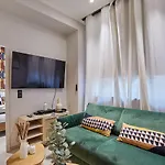 Apartment Montmartre By Studio Prestige